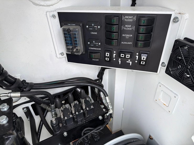 2026-peterbilt-536-image-20