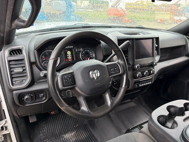 2022-dodge-3500-image-24