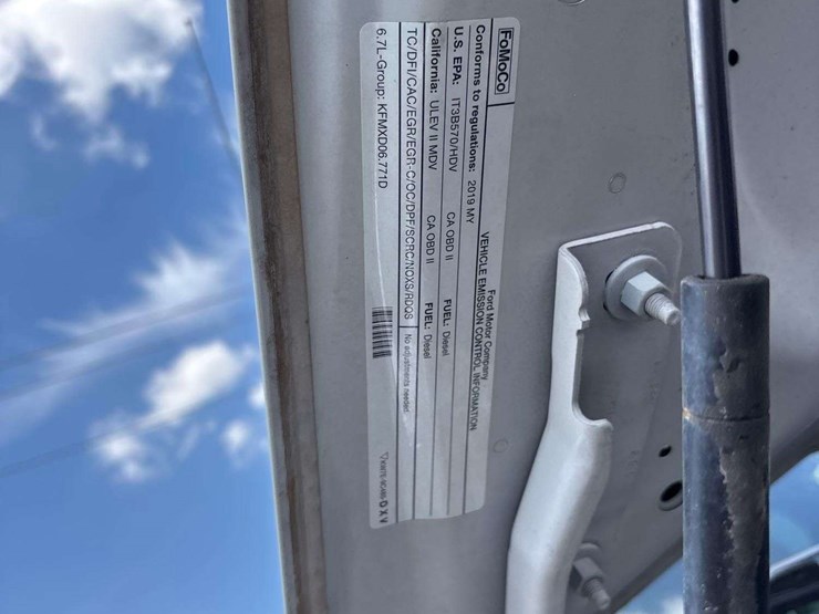 2019-ford-f350-image-13
