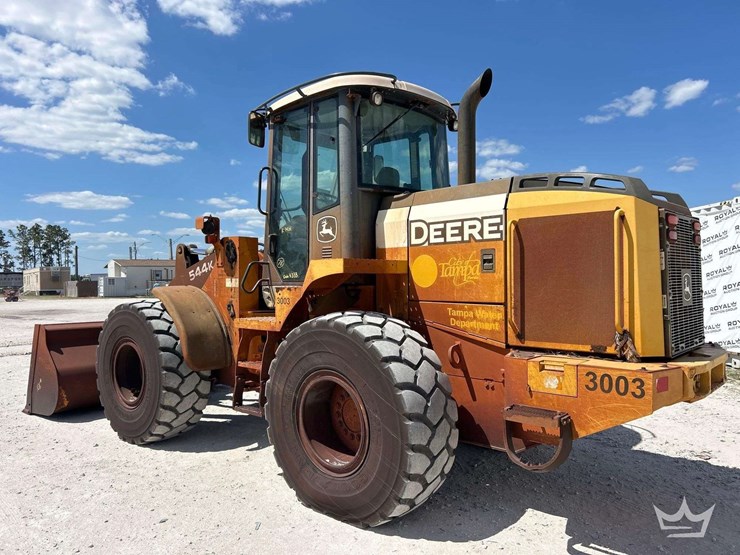 2013-deere-544k-image-4