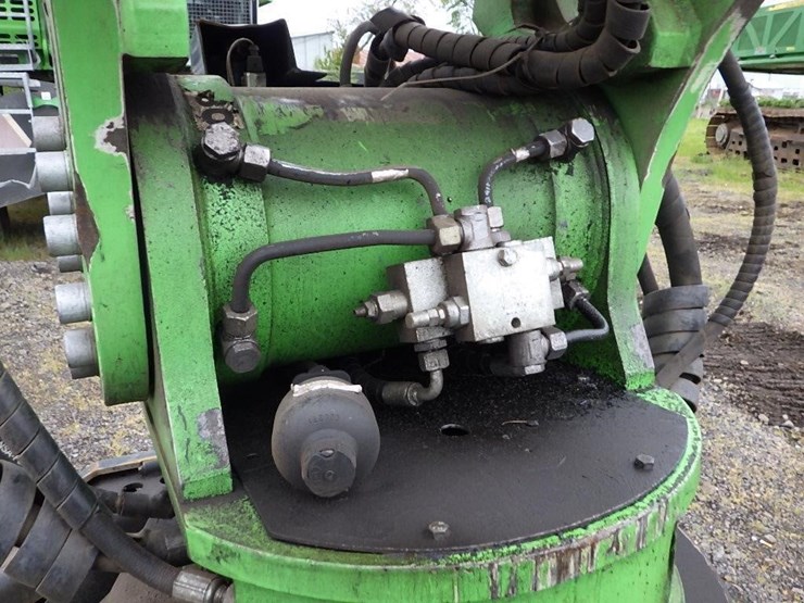 sennebogen-738e-tree-handler-image-39