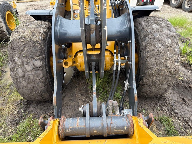 2023-deere-544p-image-14