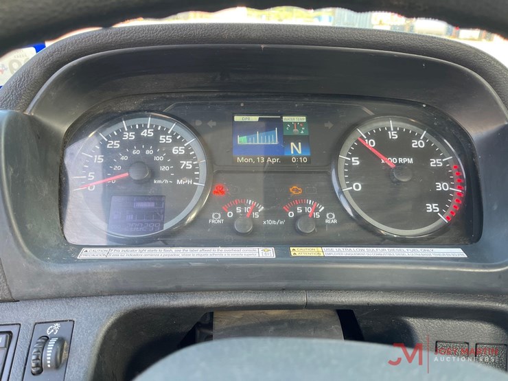 2017-hino-258alp-image-14