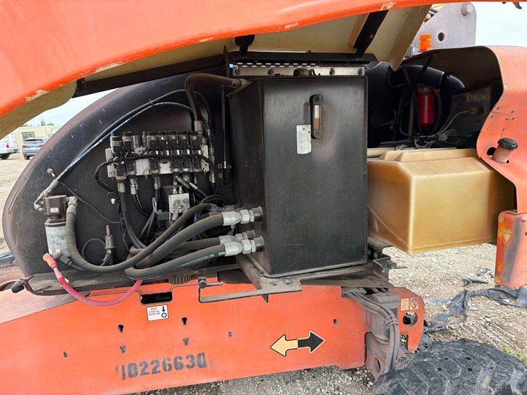 jlg-400s-image-12