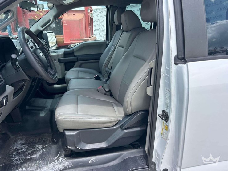 2017-ford-f150-image-13