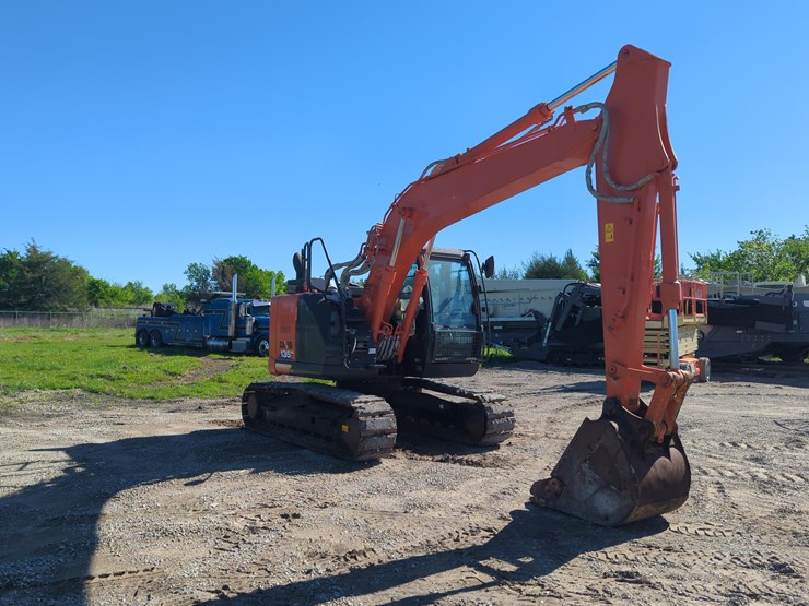 2019-hitachi-zx135us-6-image-3