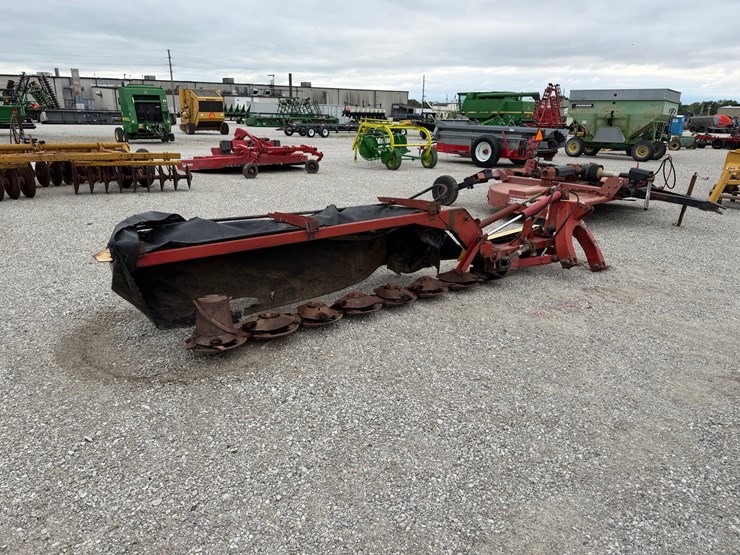 new-holland-617-image-1