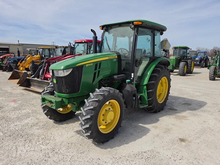 2019-john-deere-5100e-image-20