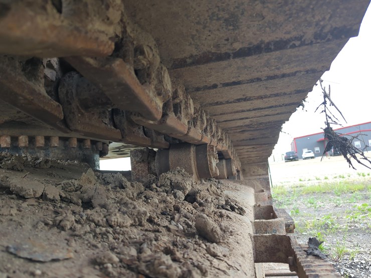 2019-caterpillar-320-image-14