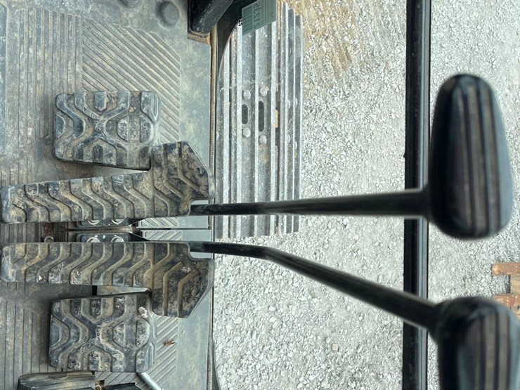 caterpillar-320-image-20