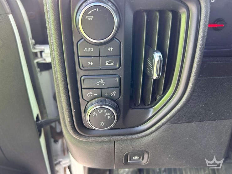 2020-chevrolet-silverado-1500-image-17
