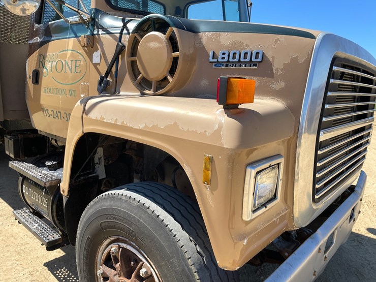 1994-ford-l8000-image-16
