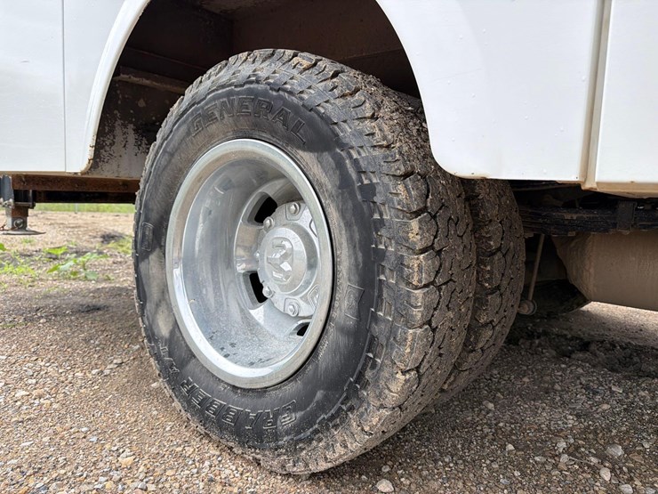 2022-dodge-3500-image-15