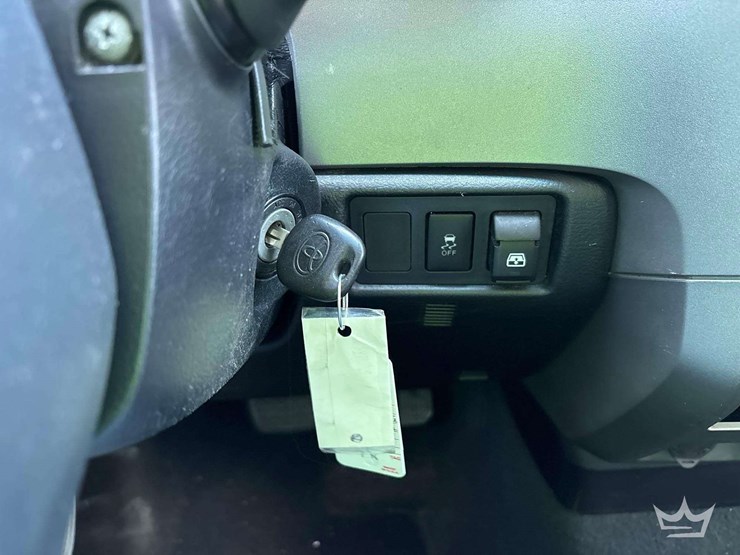 2013-toyota-tundra-image-25