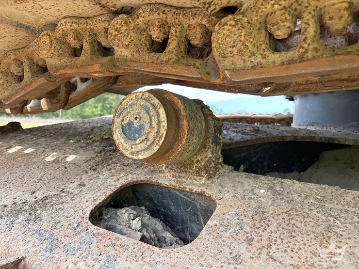 2017-deere-210g-image-39