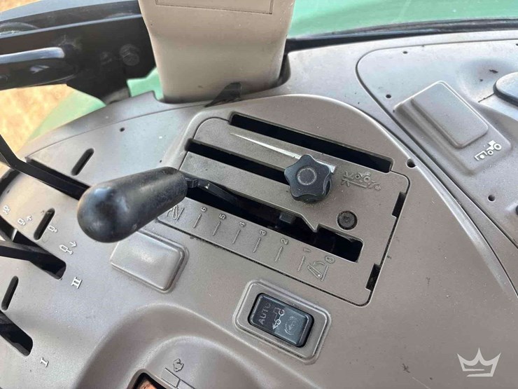 2016-john-deere-6135e-image-20
