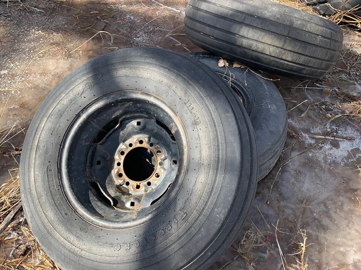 assorted-implement-tires-**sold-onsite-only,-no-online-bids-will-be-accepted**-image-2