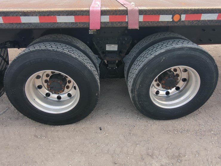 2016-kenworth-t880-image-7