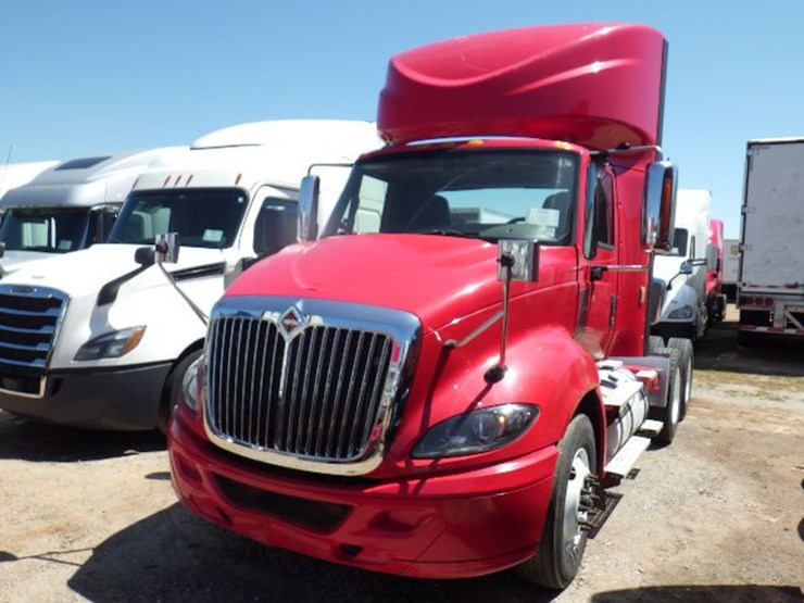 2017-international-prostar-image-1