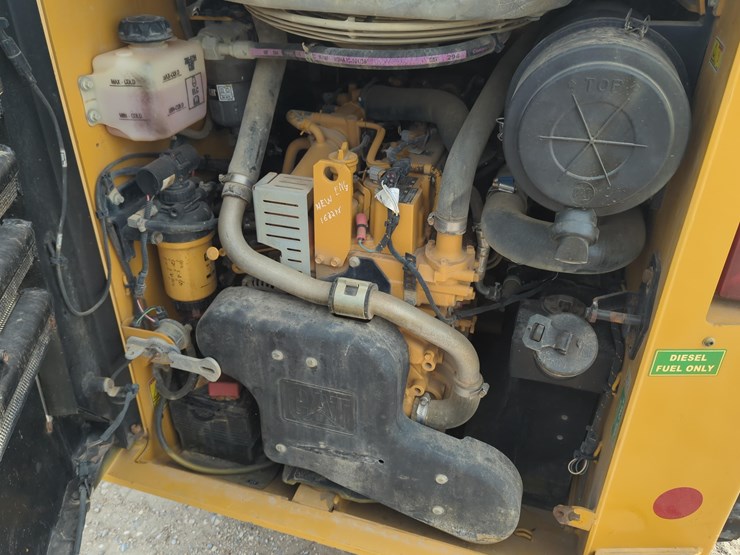 2019-caterpillar-259d-image-8