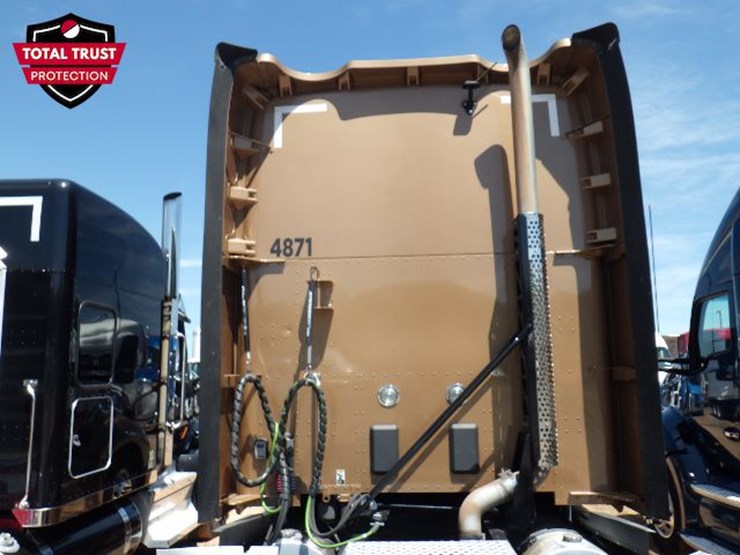 2022-kenworth-t680-image-12