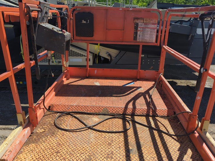 2002-jlg-4069le-image-7