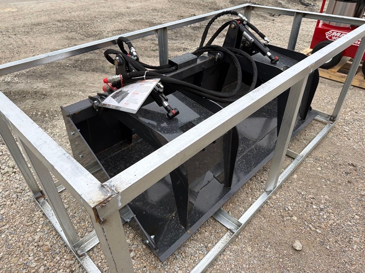 new-landhonor-sgb-11-72w-grapple-bucket-skid-steer-attachment-image-2
