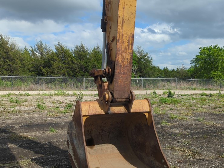2019-caterpillar-320-image-6