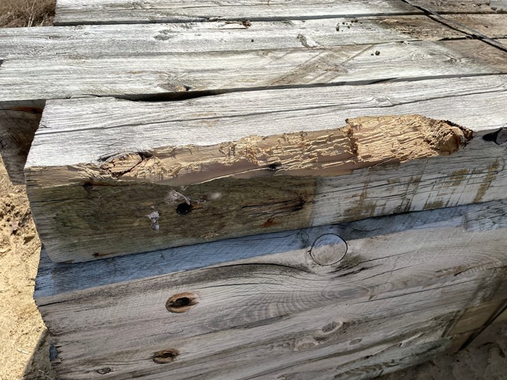 #3127-•-bundle-of-used-guard-rail-posts-image-7