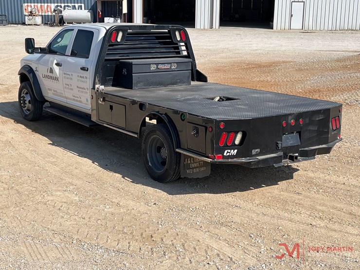 2014-ram-5500-heavy-duty-flat-bed-truck-image-28