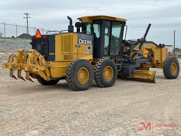 2010-deere-670g-image-3
