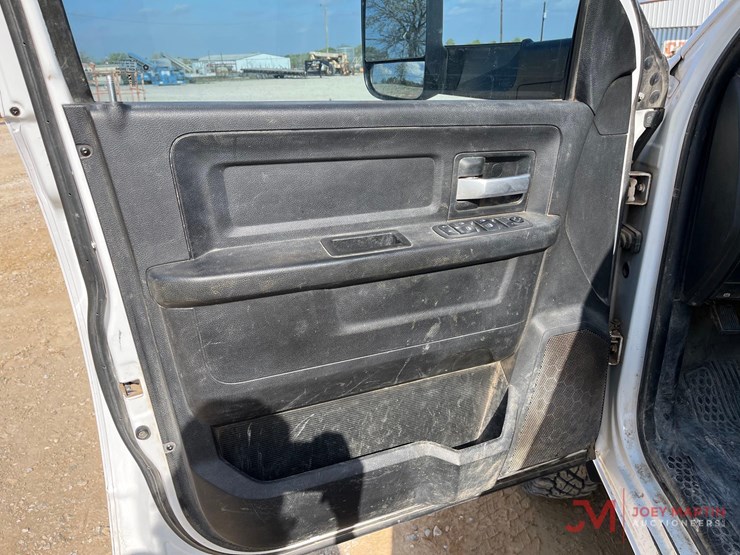 2019-ram-3500-hd-image-24