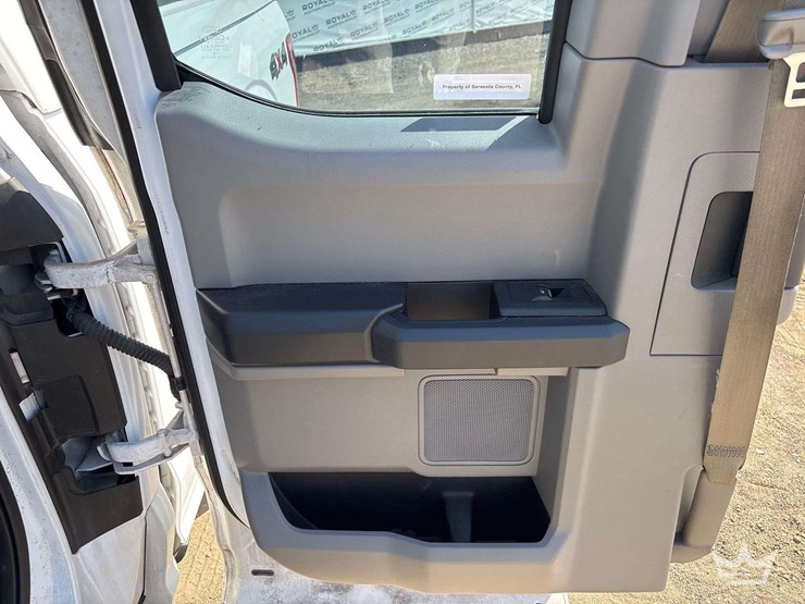 2017-ford-f150-image-18