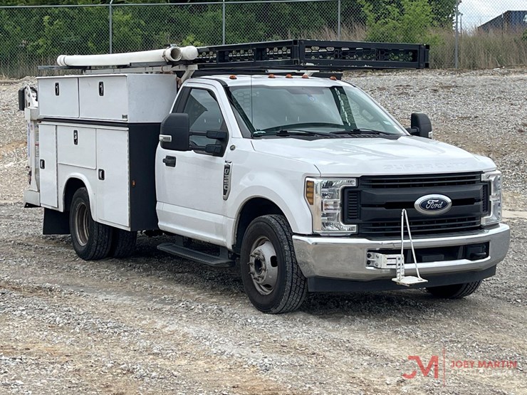 2018-ford-f350-sd-image-1