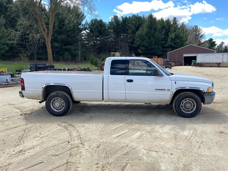 2001-dodge-ram-2500-image-4