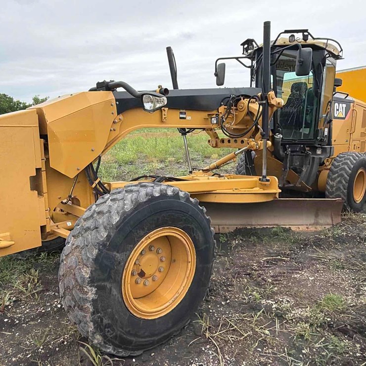 CATERPILLAR 140M2