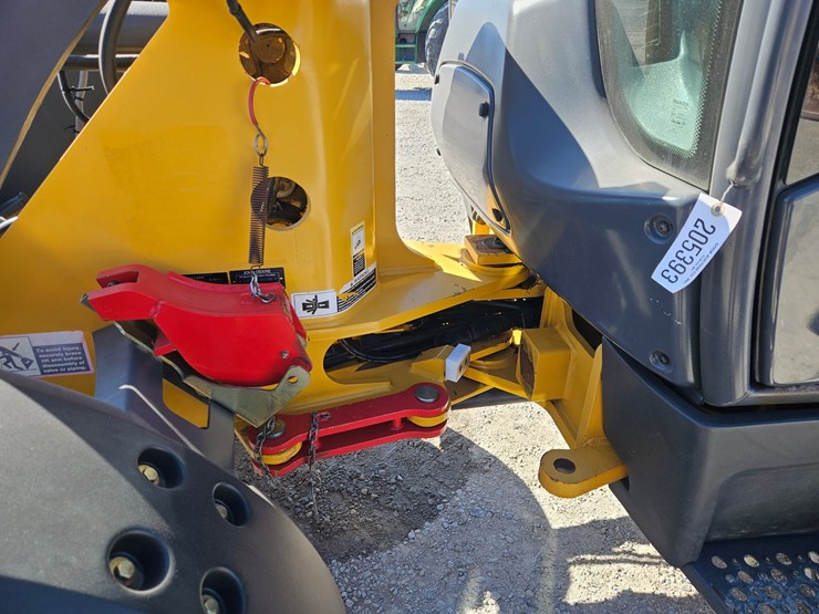 2013-deere-204k-image-18