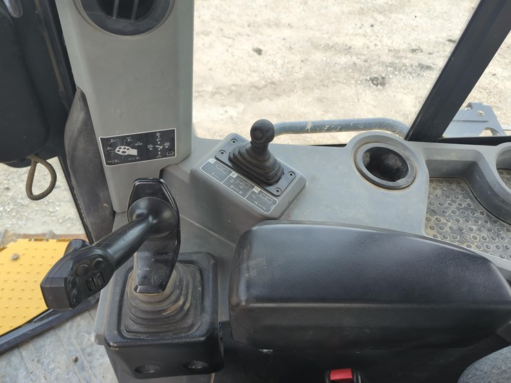 2022-deere-700l-xlt-image-20