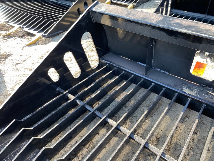 #2331-•-new-wolverine-66"-skid-steer-skelton-high-side-bucket-image-9