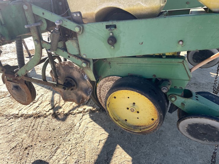 john-deere-7000-image-35