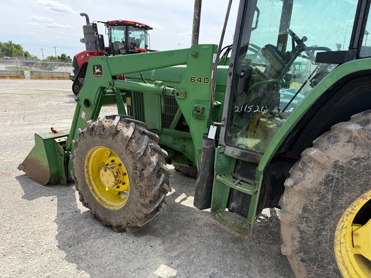1995-john-deere-6400-image-21
