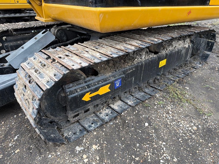caterpillar-305.5-image-9
