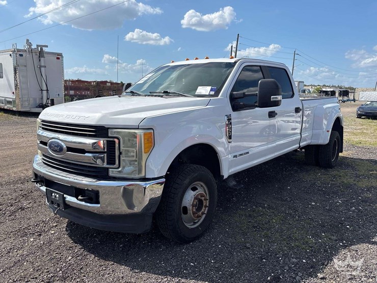 2019-ford-f350-image-1
