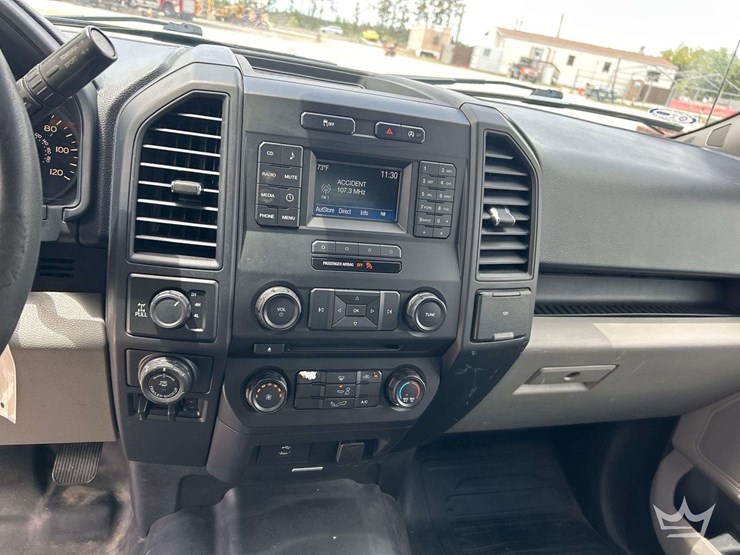 2017-ford-f150-image-15