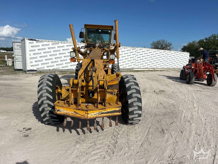 1992-deere-670b-image-35