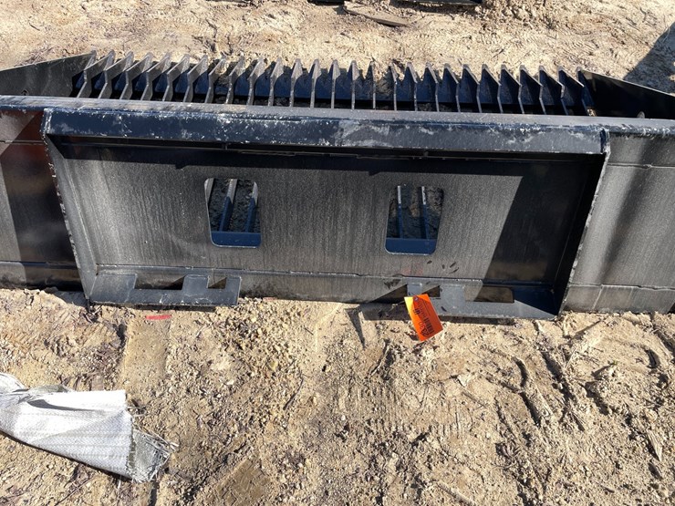 #2330-•-new-wolverine-72"-skid-steer-skelton-high-side-bucket-image-11