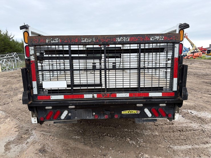 2021-chevrolet-3500hd-image-6