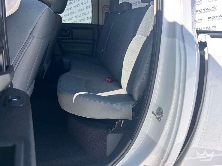2018-dodge-1500-image-17