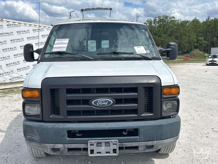 2011-ford-cargo-image-22