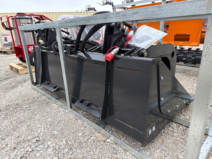 new-landhonor-sgb-11-72w-grapple-bucket-skid-steer-attachment-image-3